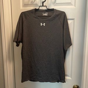 UA XL Loose Heat Gear tee shirt. Never worn